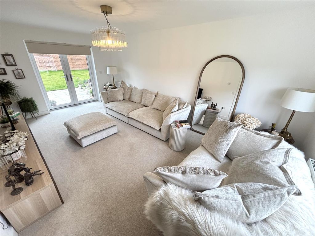 Property photo 2 of 29 Living Room