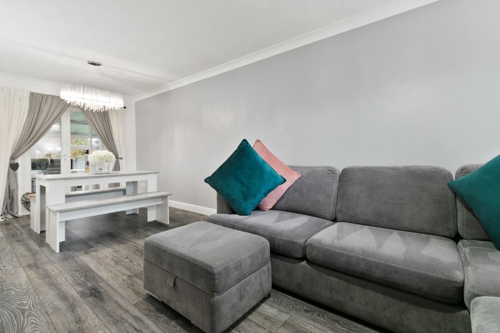 Property photo 3 of 24