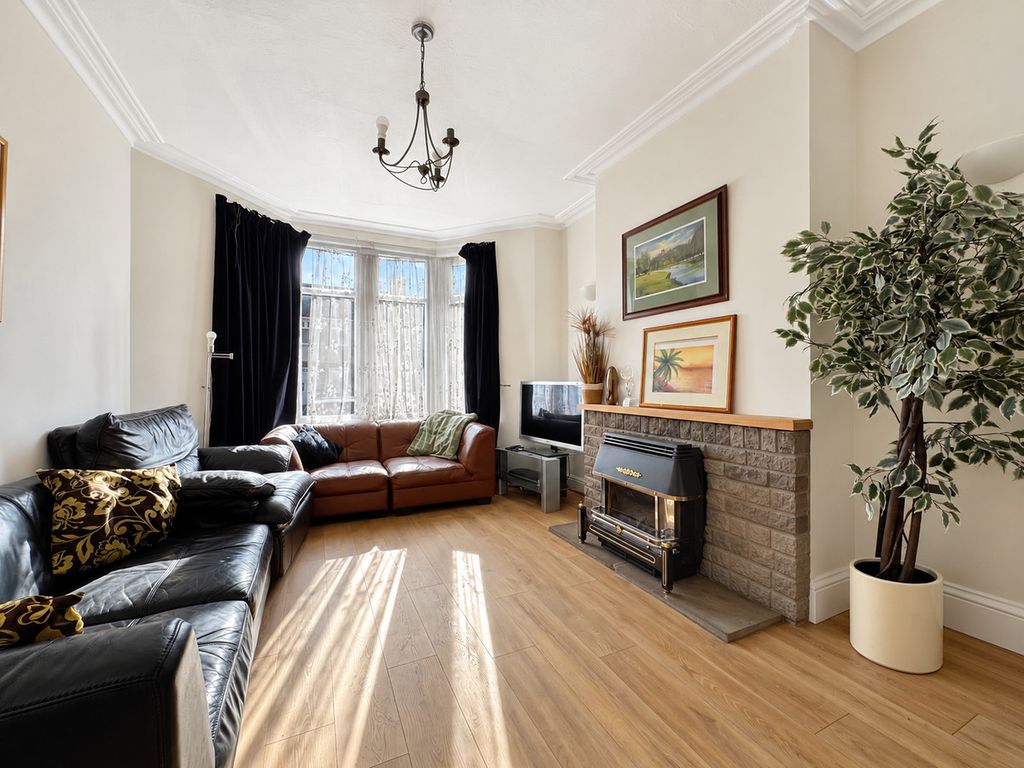 Property photo 2 of 13