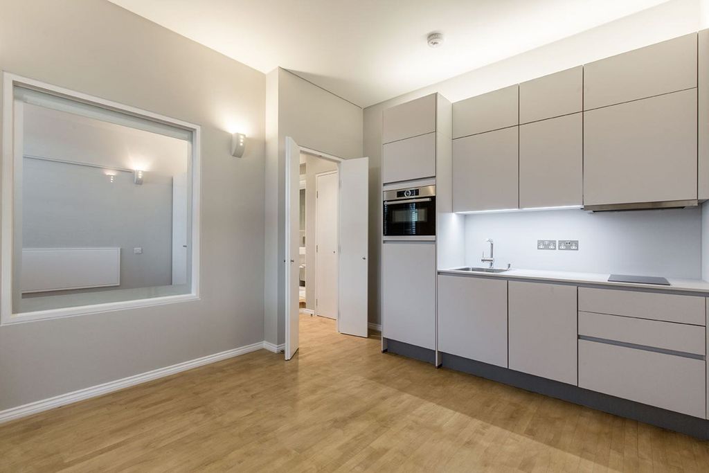 Property photo 2 of 13 Living_Room