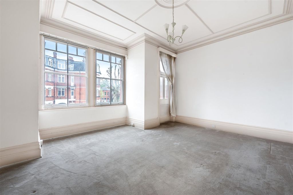 Property photo 1 of 8 725255 (3).Jpg