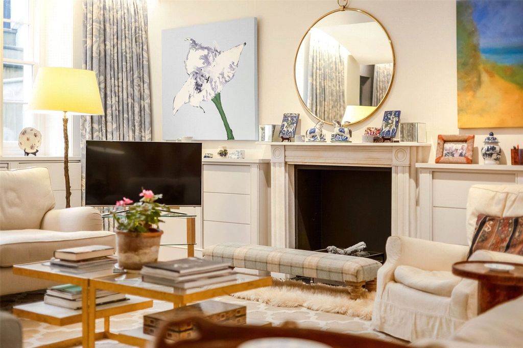 Property photo 2 of 16 Recpetion Room