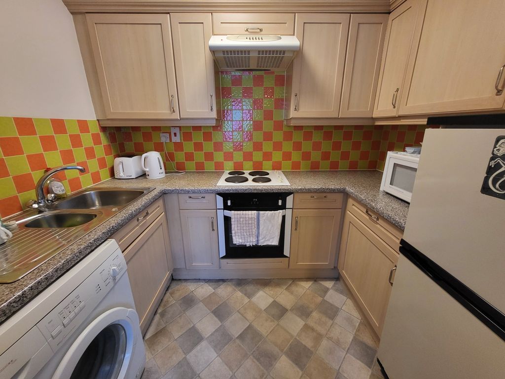Property photo 3 of 11 Gallery