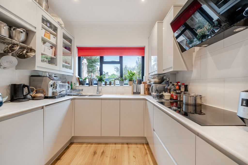 Property photo 3 of 16 1425308-11-69B2B9...