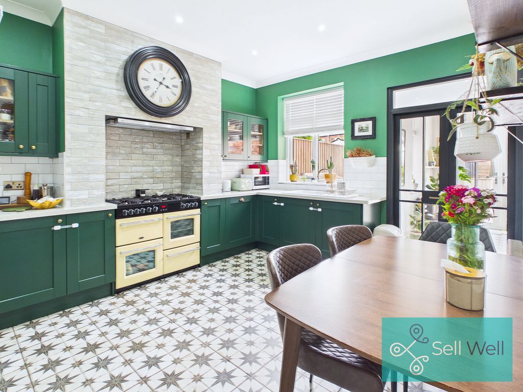 Property photo 2 of 27 Kitchen/Diner