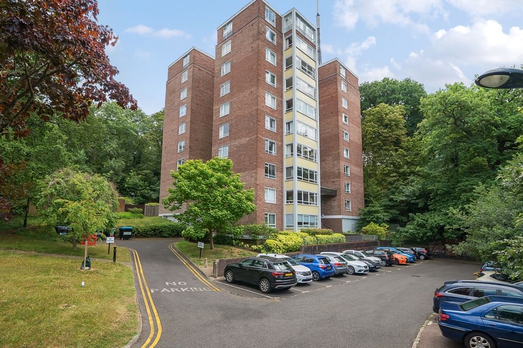 Property photo 1 of 12 1328832-3-687E328...