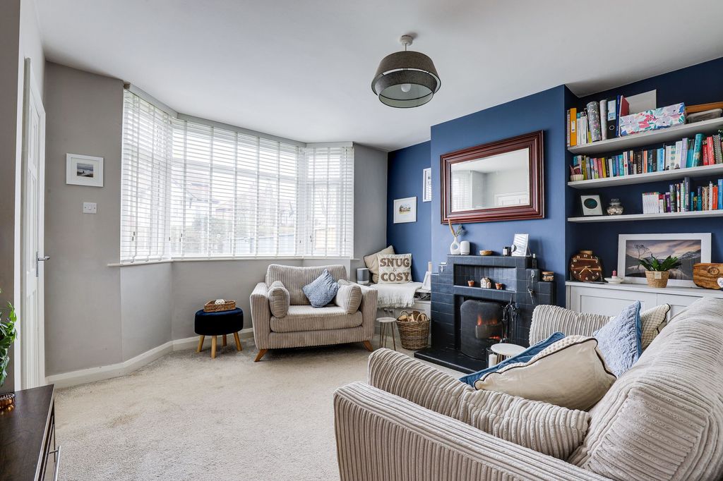 Property photo 2 of 22