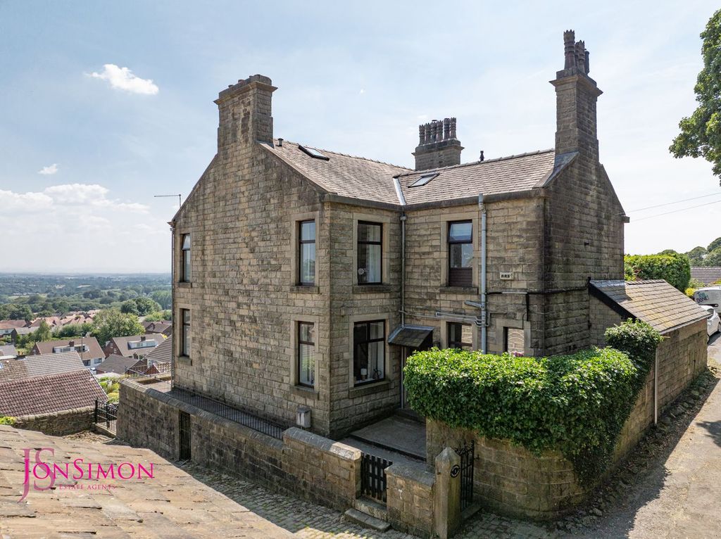 Property photo 1 of 50