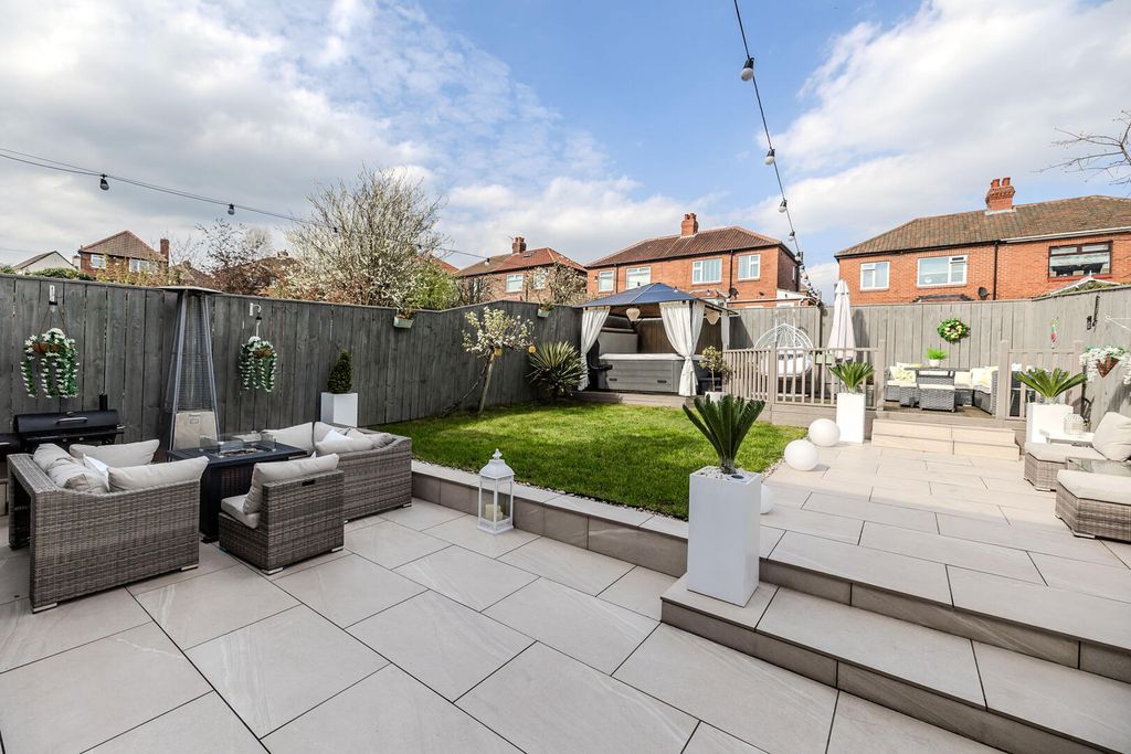 Property photo 2 of 46 Rear Garden