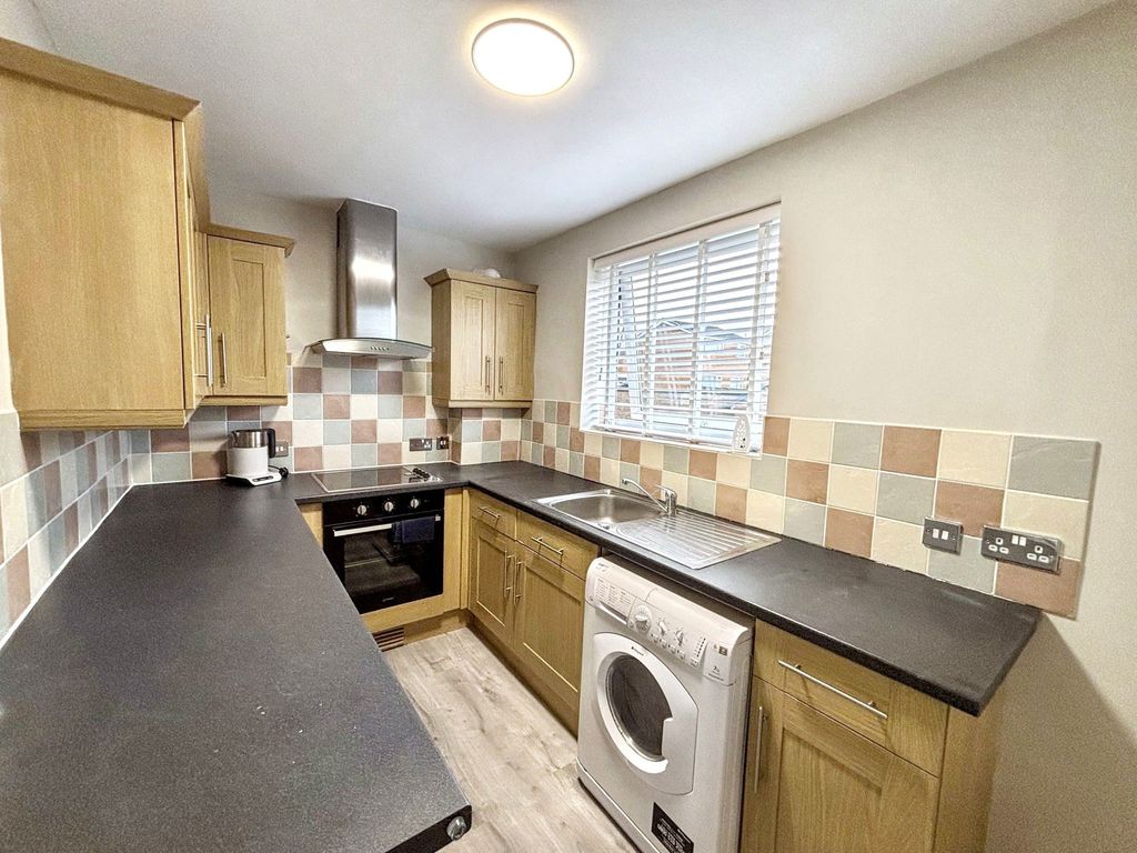 Property photo 3 of 6