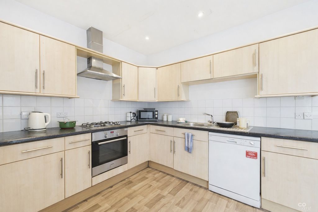 Additional image 4 of 8 bed shared accommodation to rentRiley Road, Brighton BN2