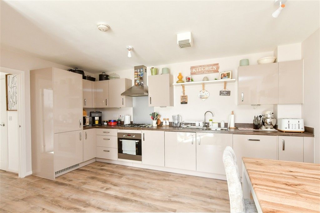 Property photo 2 of 15 Kitchen/ Living Room