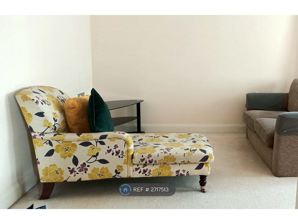 Property photo 2 of 15 Living Area