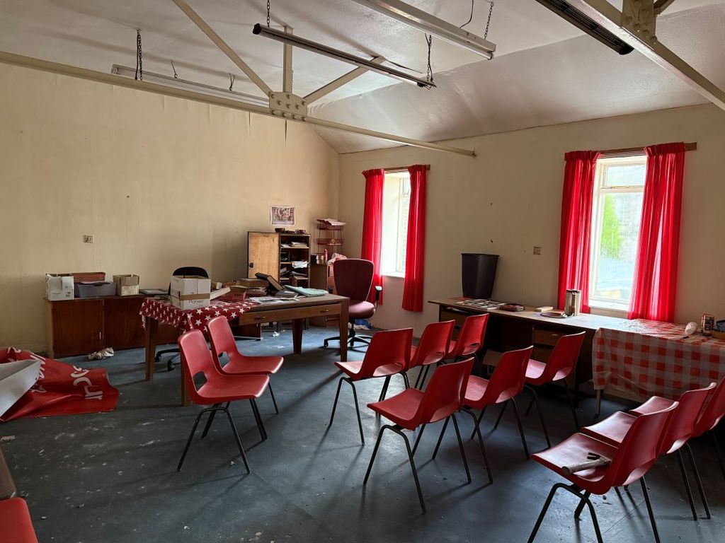 Property photo 2 of 9