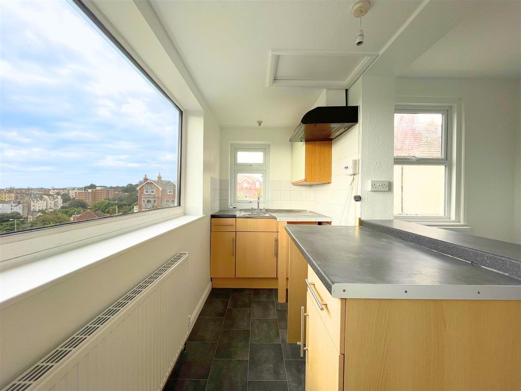 Property photo 2 of 14 Kitchen