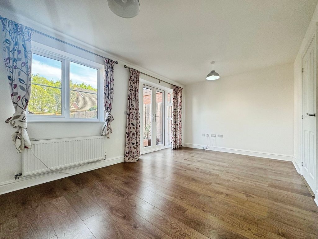 Property photo 3 of 13 Picture No. 32