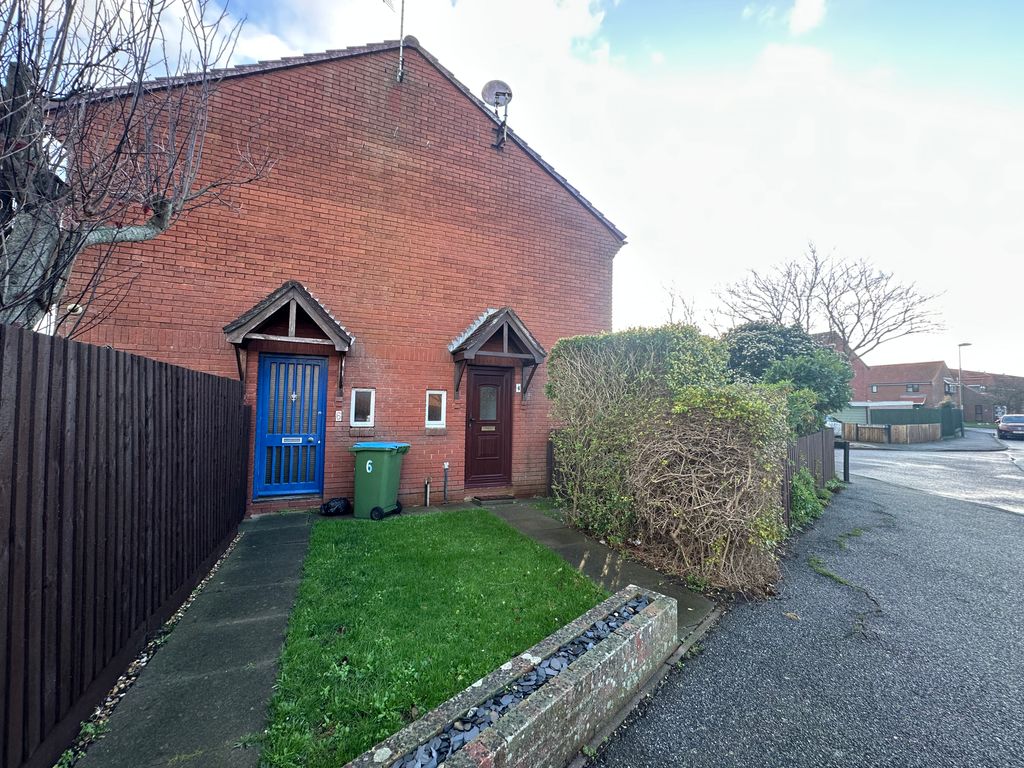 Property photo 1 of 14 Front