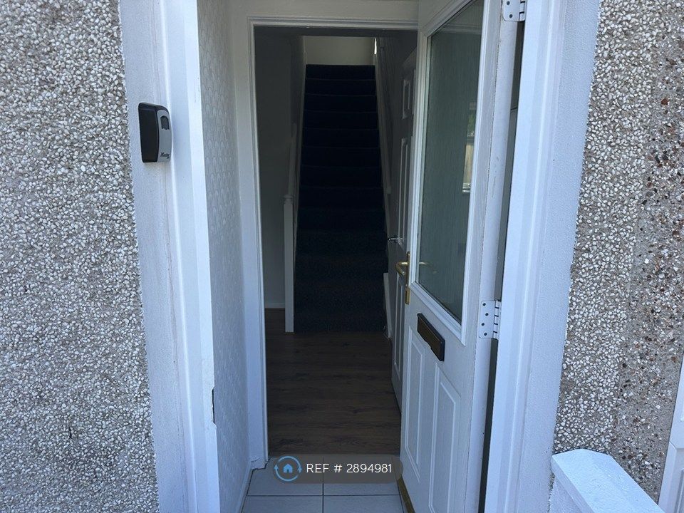 Property photo 2 of 31