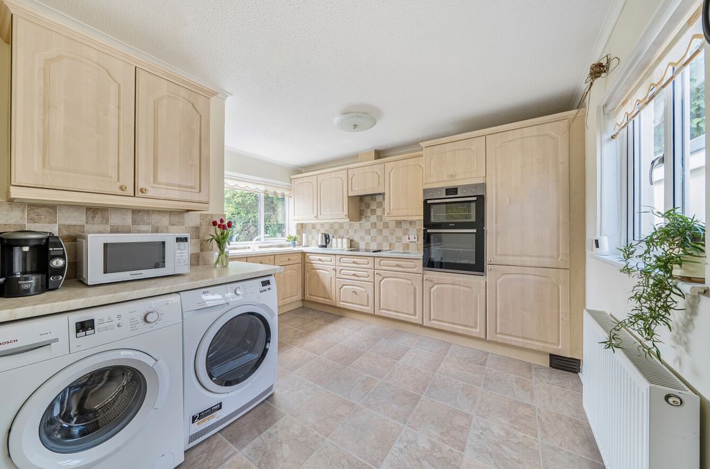 Property photo 2 of 16 1465168-8-6A1077c...