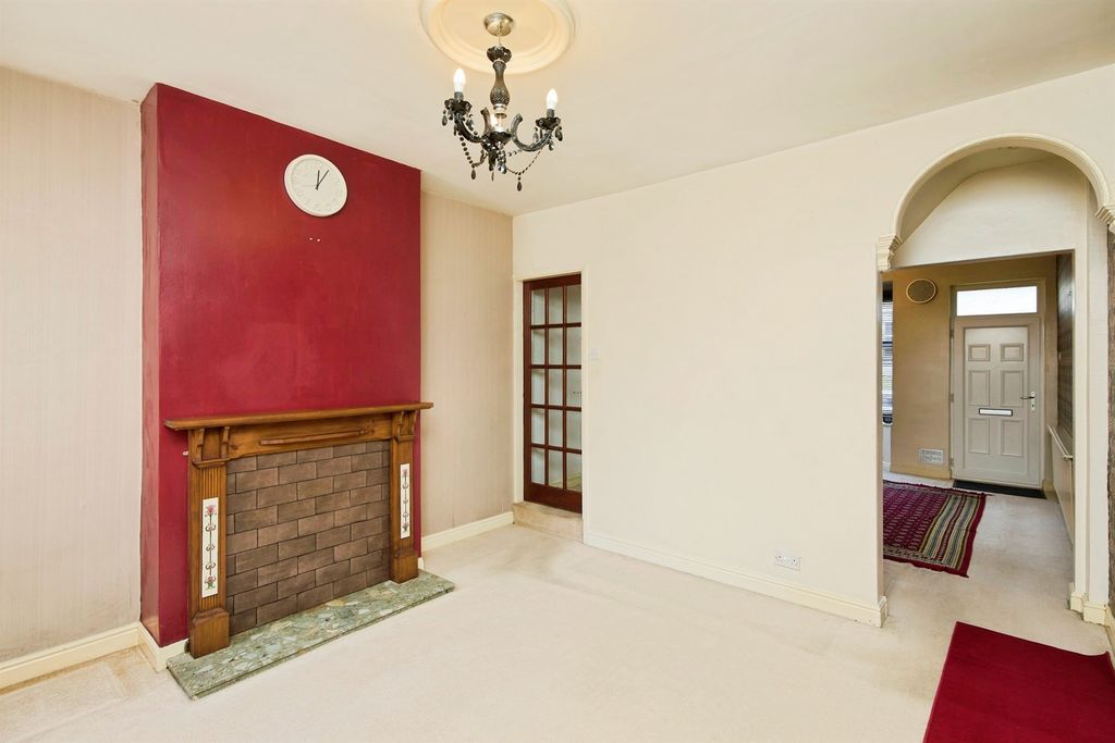 Property photo 3 of 17