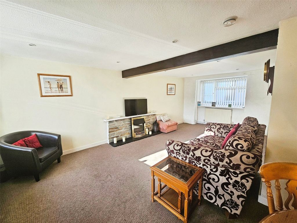 Property photo 2 of 13 2 - Picture No. 15