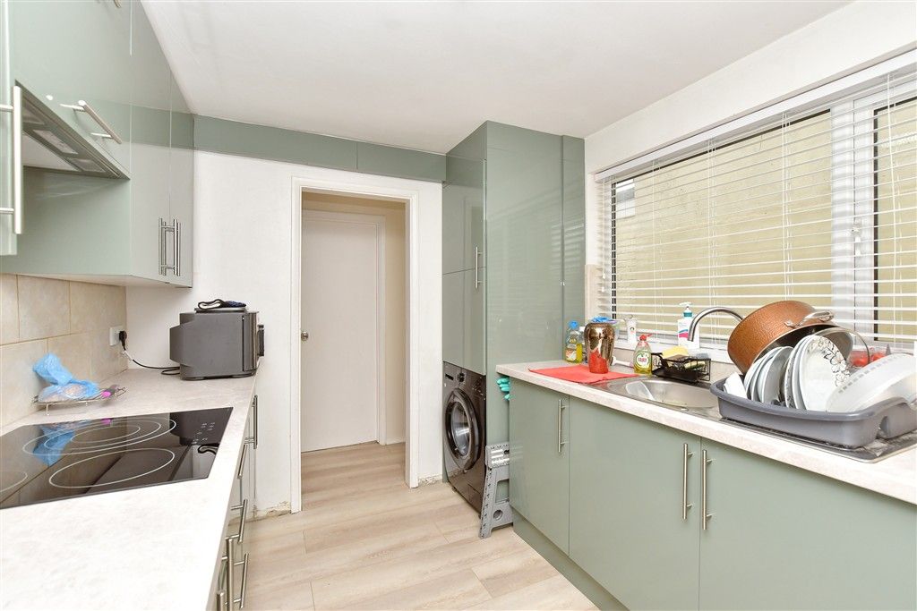 Property photo 3 of 14 Kitchen