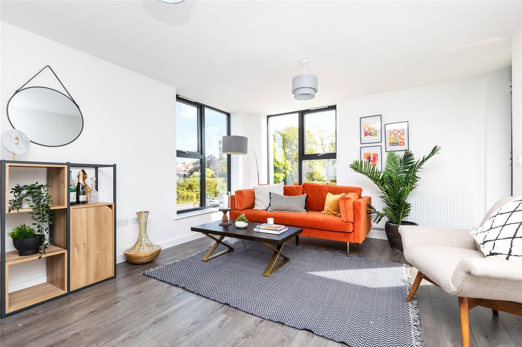 Property photo 3 of 10 Show Home Living