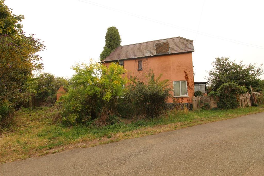 Property photo 1 of 6 Front