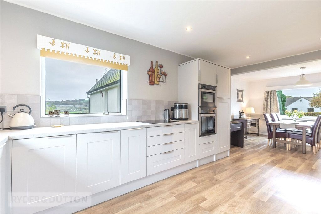 Property photo 3 of 34 Kitchen Dining Room