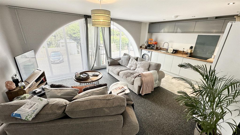 Property photo 3 of 6 Photo 16-05-2023, 10 37 12.Jpg