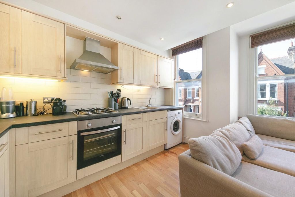 Property photo 2 of 10