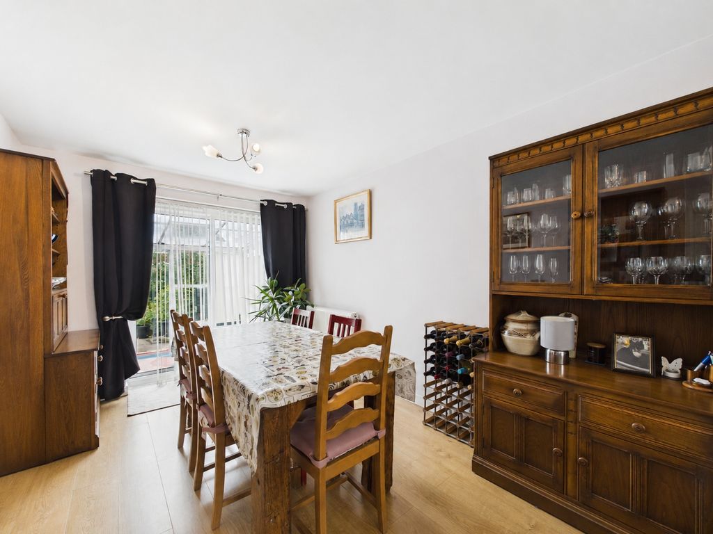 Property photo 2 of 13 Picture No. 17
