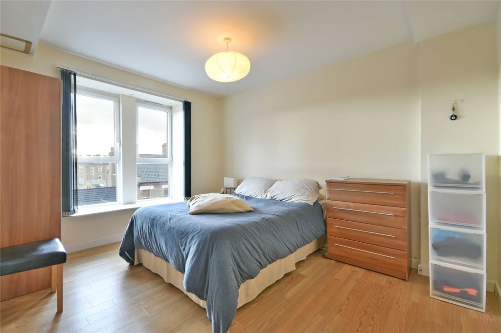 Property photo 3 of 12 Picture No. 16