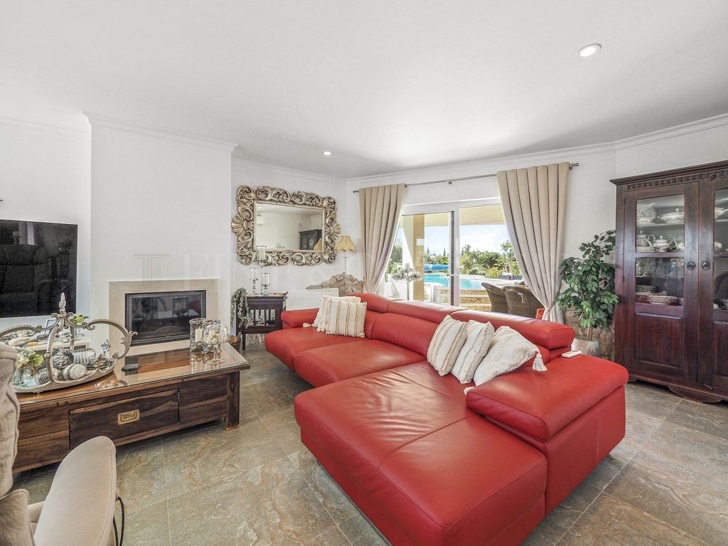 Property photo 2 of 30