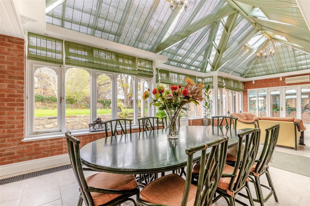 Property photo 3 of 60 8669303-Interior05.Jpg