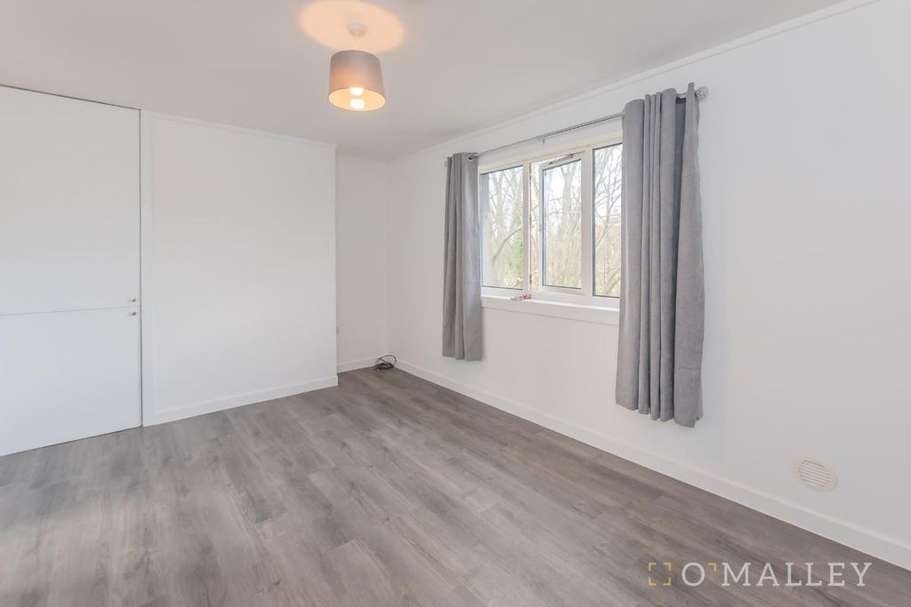 Property photo 2 of 10 Lounge.Jpg