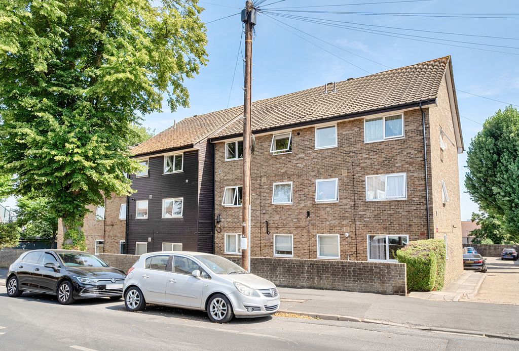 Property photo 2 of 9 1498967-1-6A718cc...