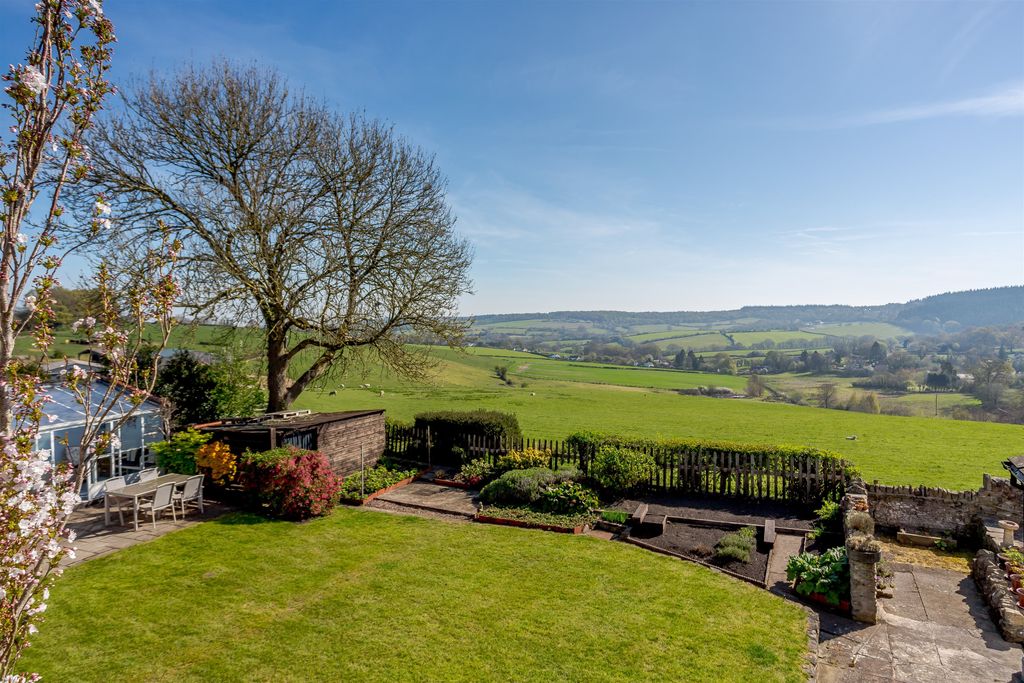 Property photo 2 of 50