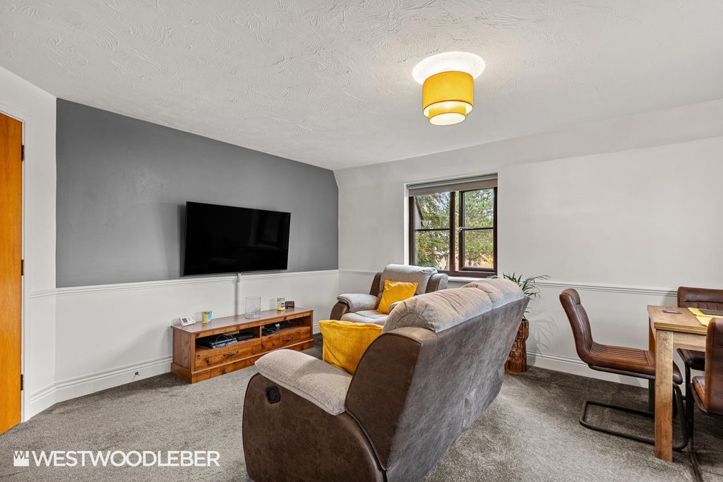 Property photo 3 of 13 Rivermeads_3.Jpg