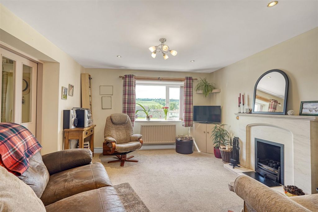 Property photo 2 of 32 1.Jpg