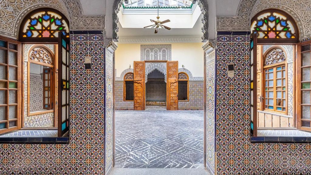 Property photo 2 of 8