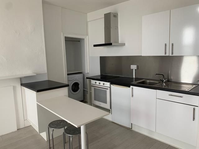 Property photo 3 of 12 Flat 16 - 4.Jpeg