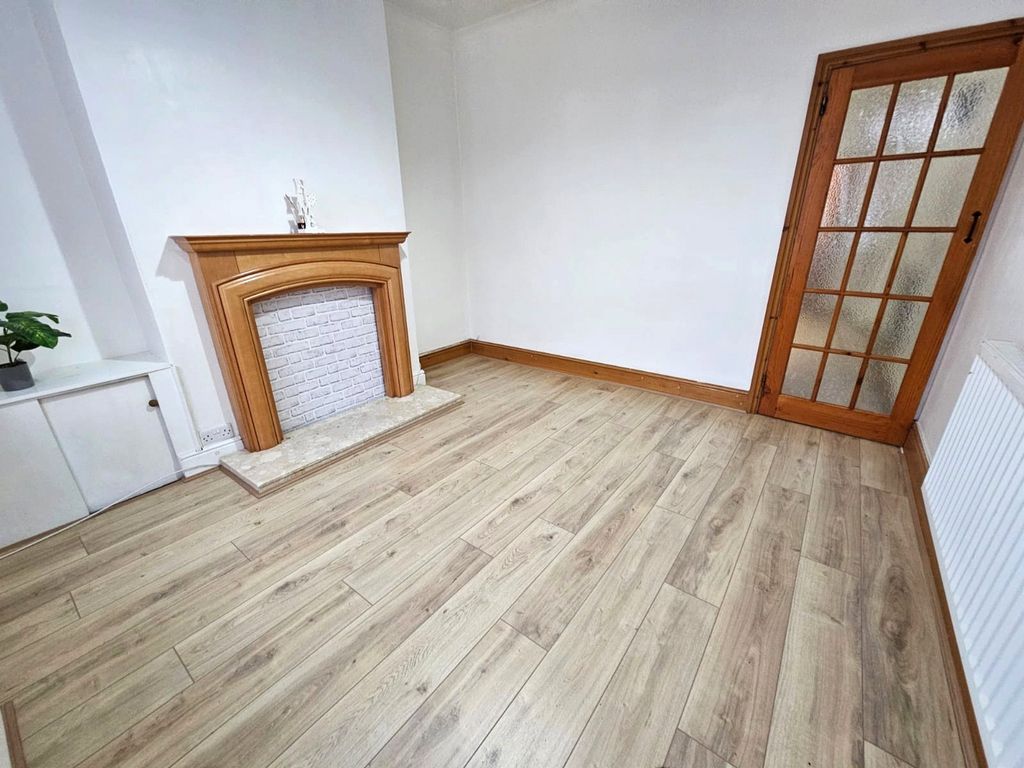 Property photo 2 of 12 Picture No. 03