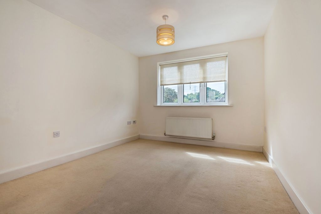 Property photo 3 of 17 Photo
