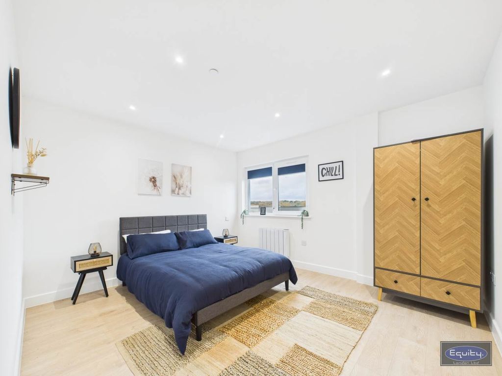 Property photo 1 of 7 Bedroom 2