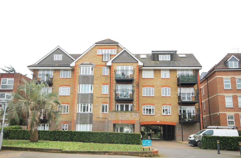 Property photo 1 of 12