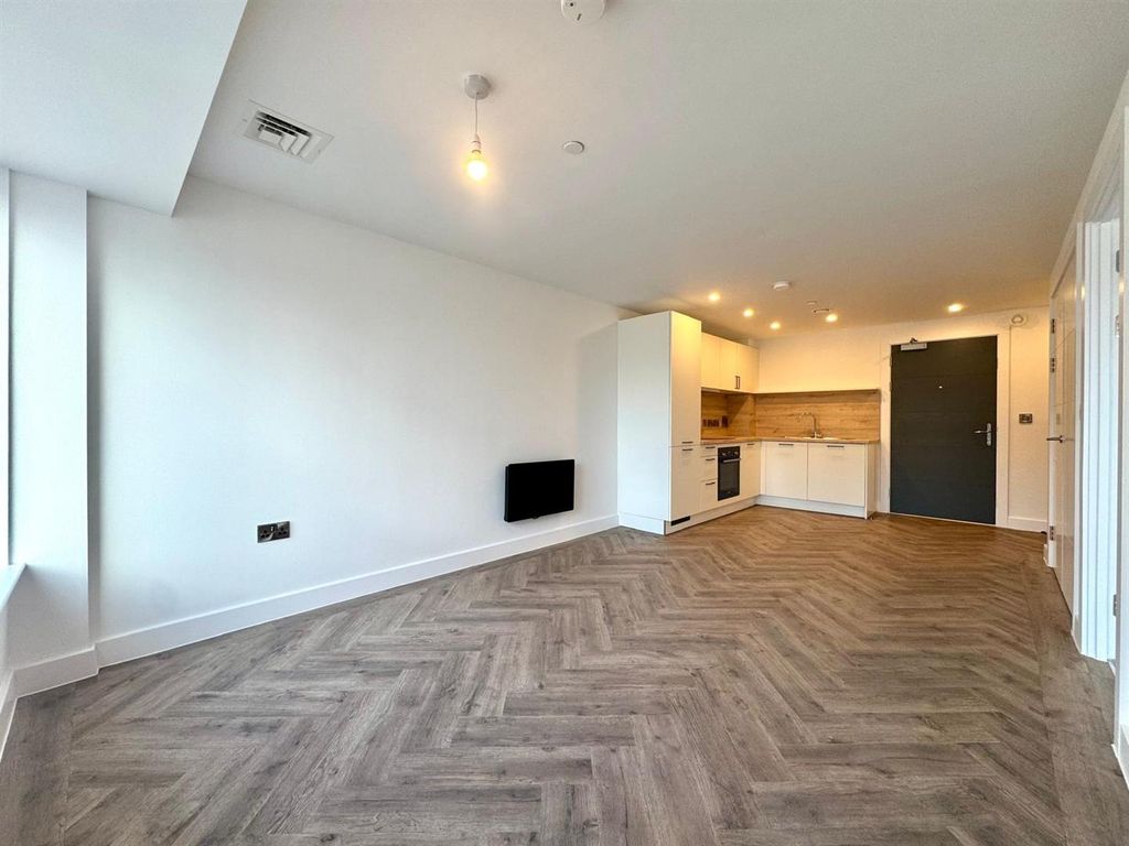 Property photo 3 of 11 Lounge Pic 1.Jpeg