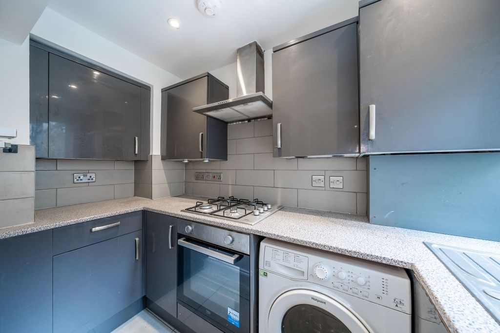 Property photo 1 of 11 18