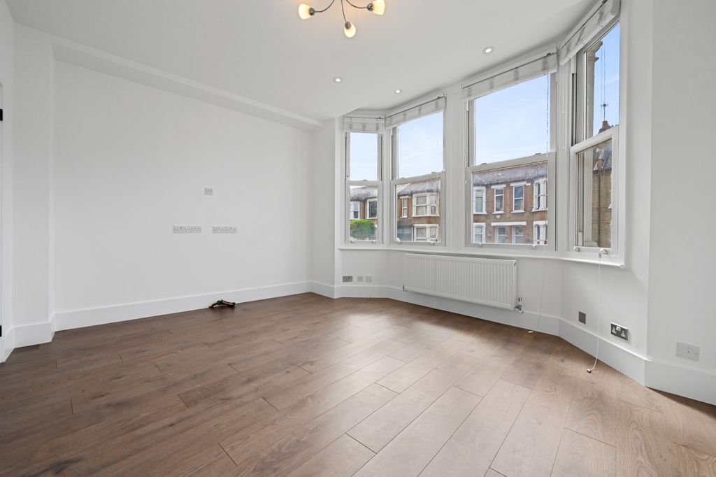 Property photo 2 of 10 Gallery