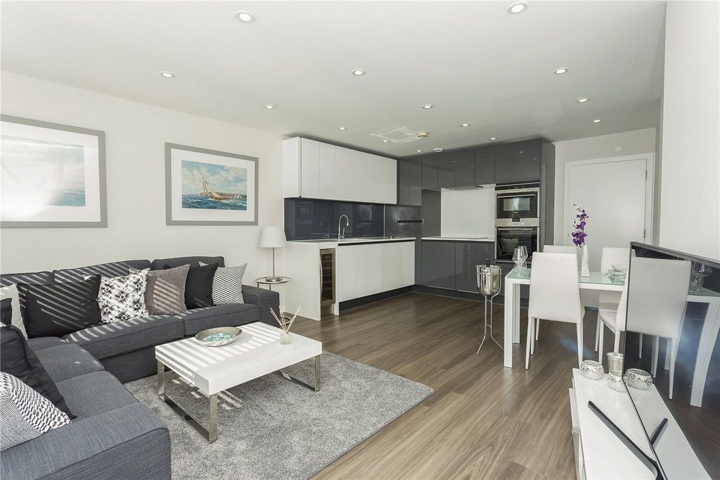 Property photo 3 of 10 Picture No. 09